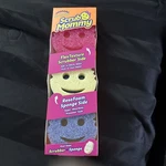 Mommy Dual-sided Sponge And Scrubber 3 Count Spring Edition Limited. Fixed Price $14.99.